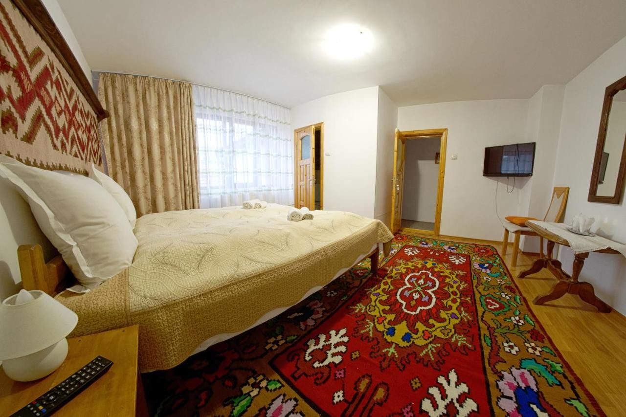 Гостевой дом Pensiunea Casa Bianca Bucovina Вама-24