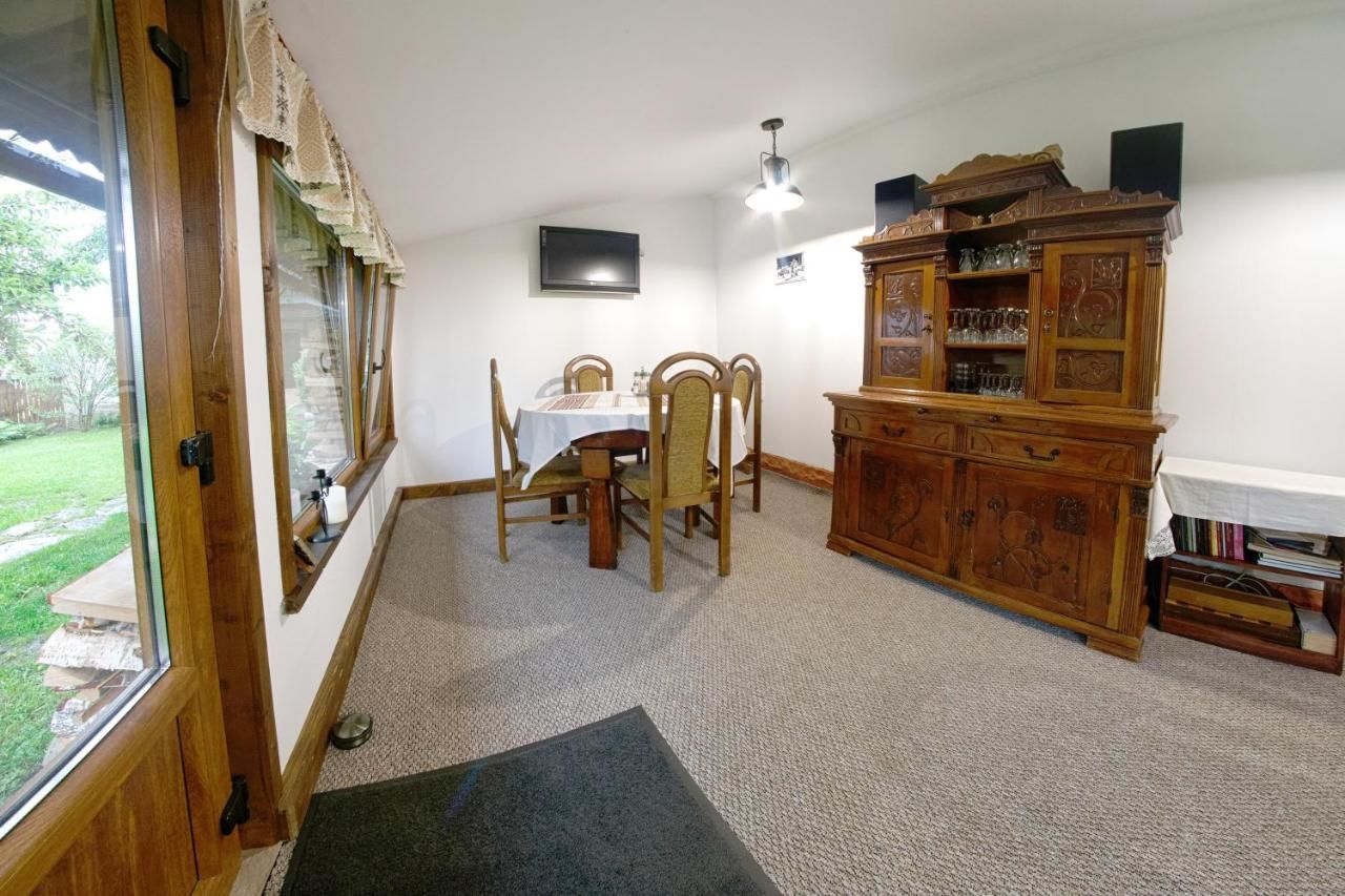 Гостевой дом Pensiunea Casa Bianca Bucovina Вама-8